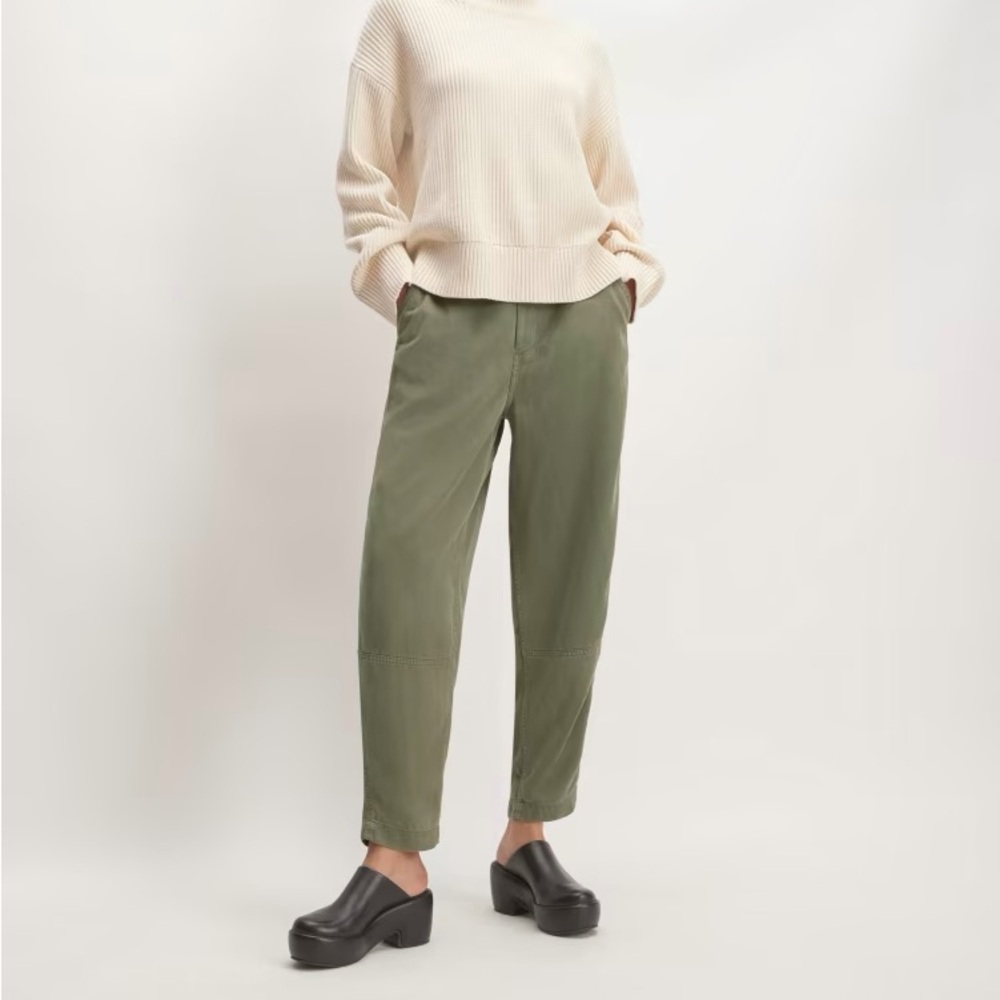 The TENCEL™ Relaxed Chino - Kalamata, Size 6